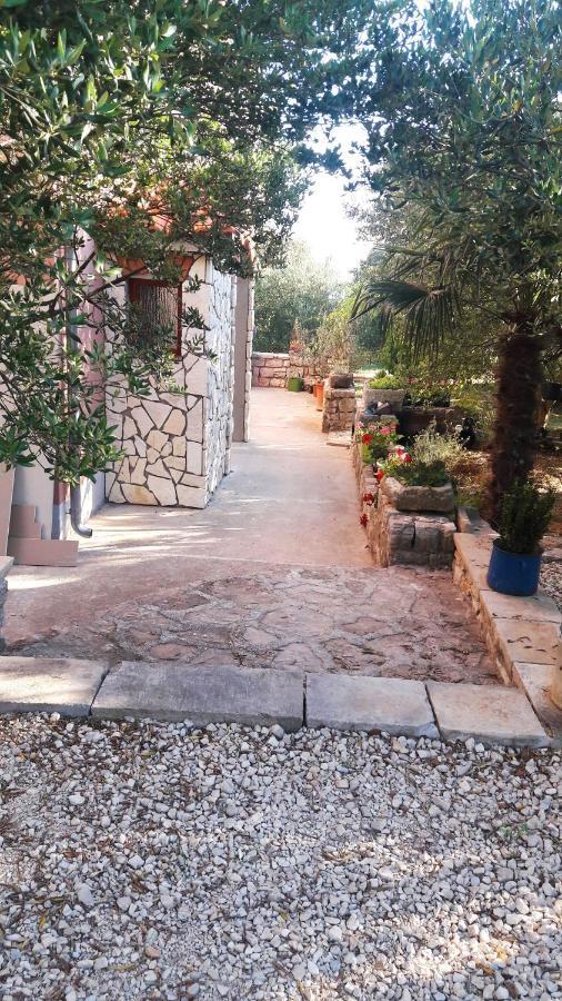 Apartman Rabatin Sveti Filip i Jakov Exterior photo