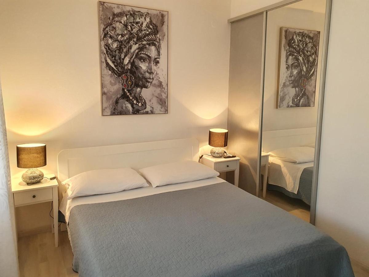 Apartman Rabatin Sveti Filip i Jakov Exterior photo