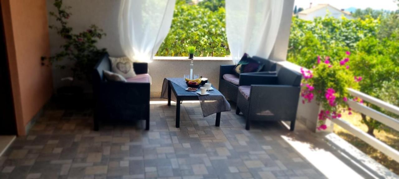 Apartman Rabatin Sveti Filip i Jakov Exterior photo